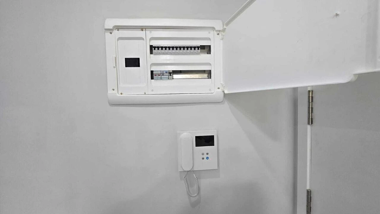 Apartamento T2 para Venda em Corroios Foto 9