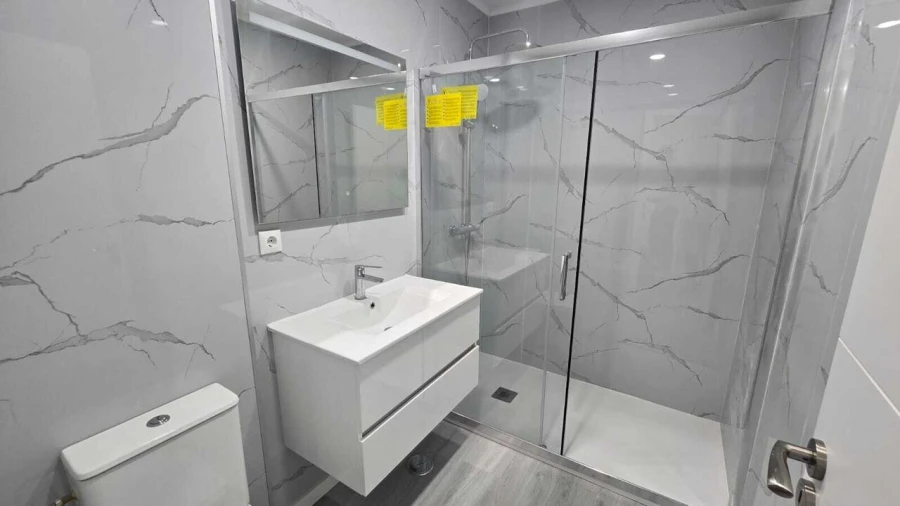 Apartamento T2 para Venda em Corroios Foto 16