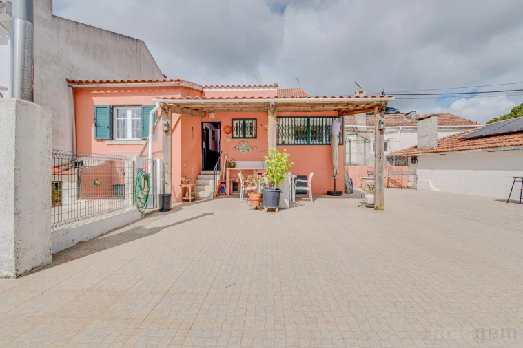 Moradia T2 para Venda em Santa Maria e São Miguel, São Martinho, São Pedro Penaferrim Foto 21