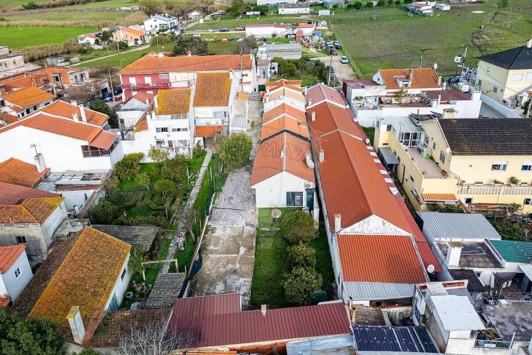 Moradia T3 para Venda em Vialonga Foto 4