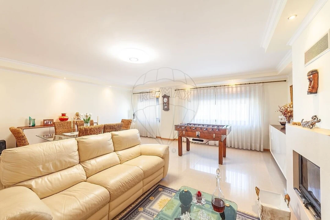 Apartamento T3 para Venda em Fernao Ferro Foto 4