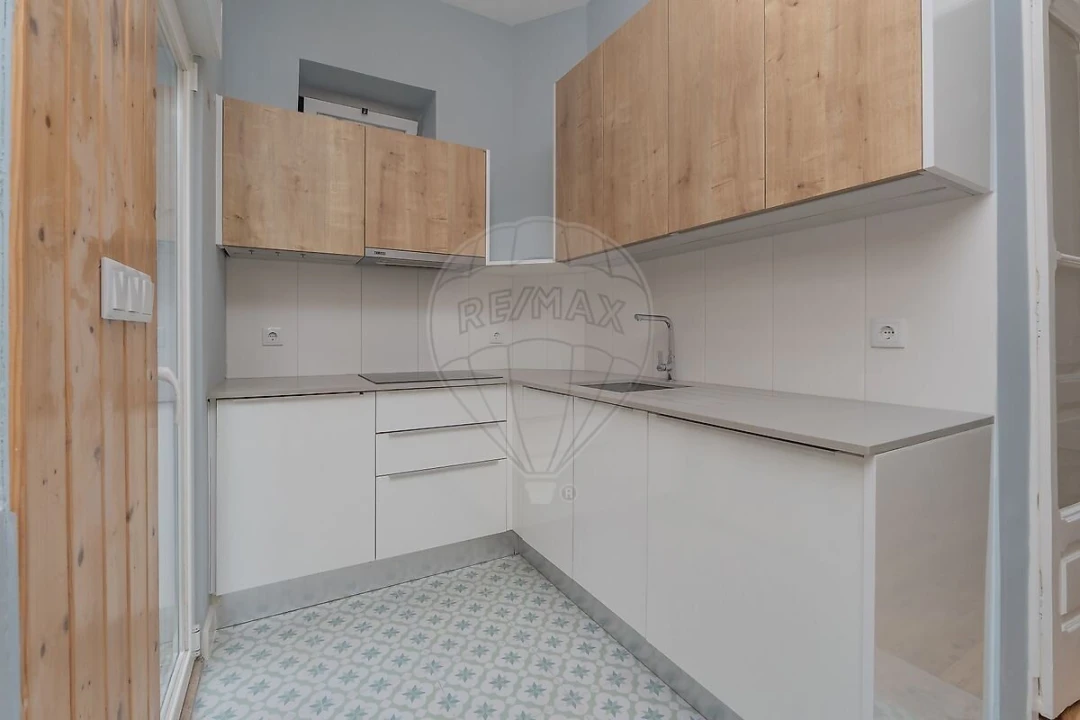 Apartamento T2 para Venda em Santo António Foto 17