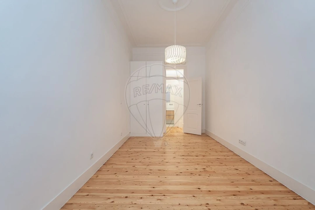 Apartamento T2 para Venda em Santo António Foto 25