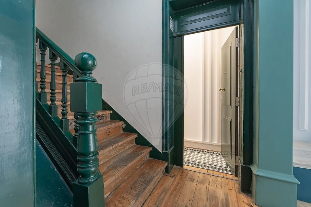Apartamento T2 para Venda em Santo António Foto 29