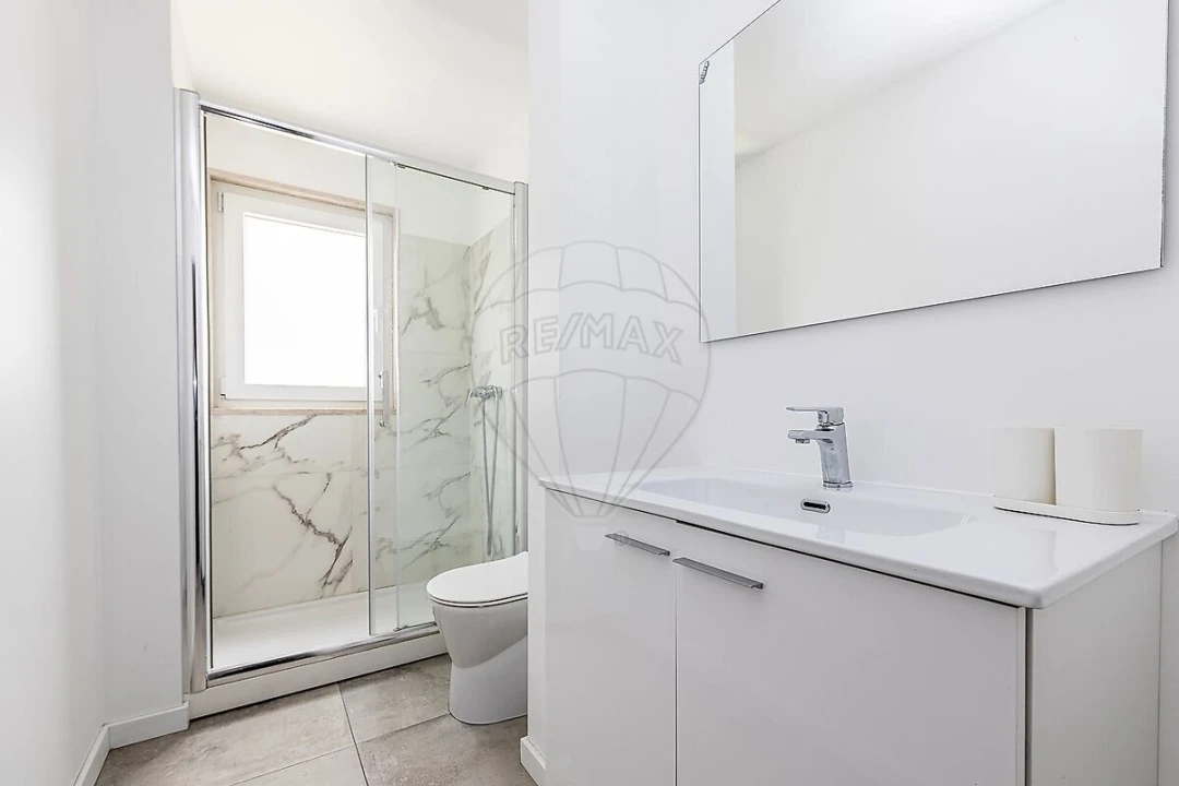 Apartamento T4 para Venda em Alvalade Foto 29