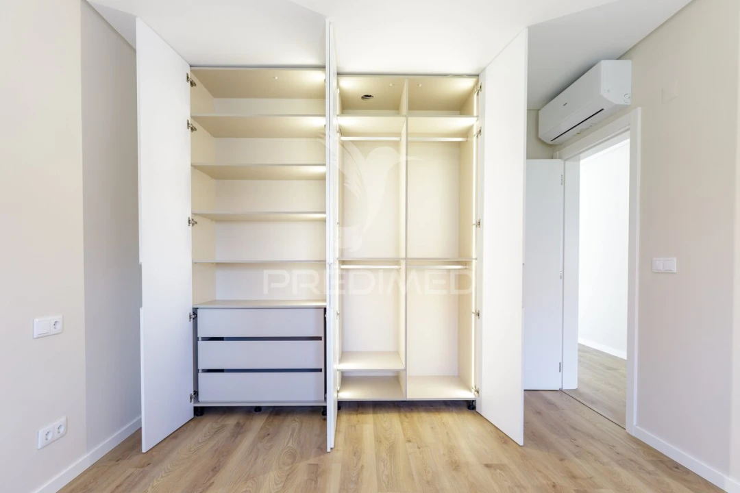 Apartamento T2 para Venda em Santa Iria de Azoia, São João da Talha e Bobadela Foto 28