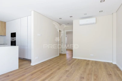 Apartamento T2 para Venda em Santa Iria de Azoia, São João da Talha e Bobadela