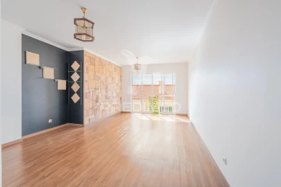 Apartamento T3 para Venda em Caniço