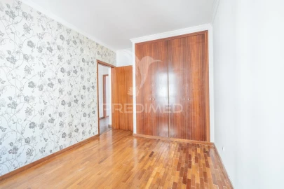 Apartamento T3 para Venda em Caniço