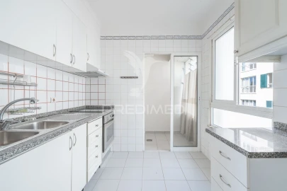 Apartamento T3 para Venda em Caniço