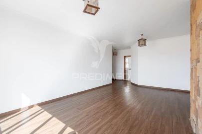 Apartamento T3 para Venda em Caniço