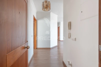Apartamento T3 para Venda em Caniço