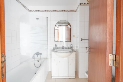 Apartamento T3 para Venda em Caniço