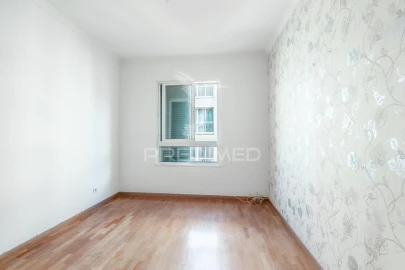Apartamento T3 para Venda em Caniço