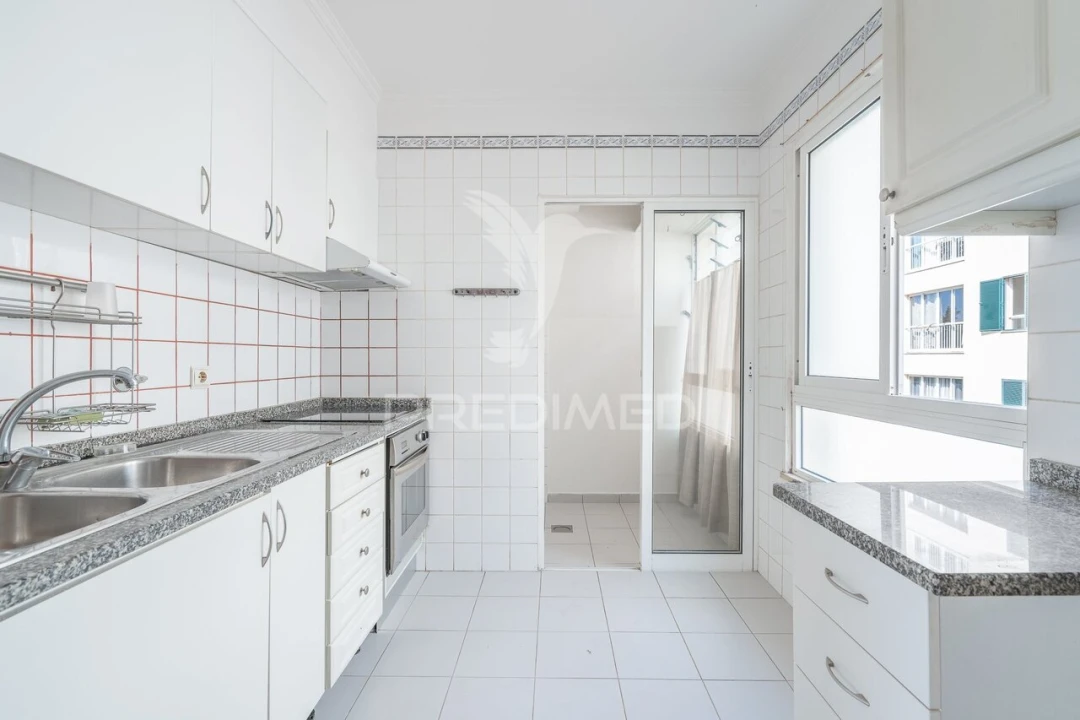 Apartamento T3 para Venda em Caniço Foto 7