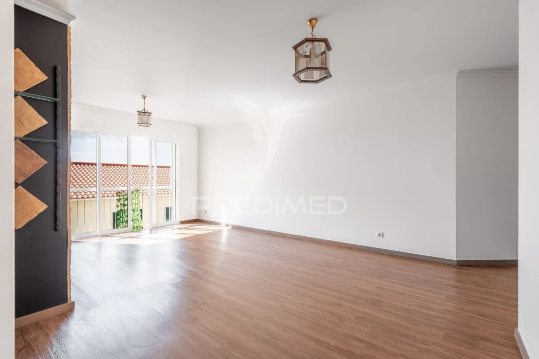 Apartamento T3 para Venda em Caniço Foto 6