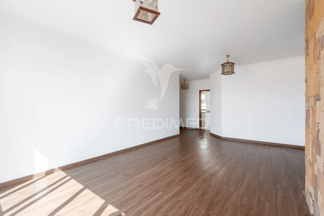 Apartamento T3 para Venda em Caniço Foto 5