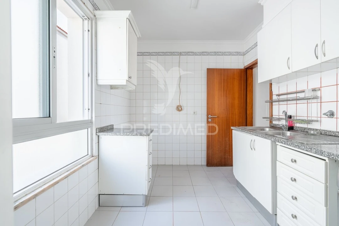 Apartamento T3 para Venda em Caniço Foto 10