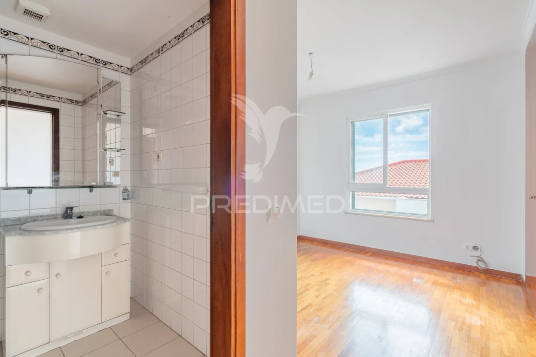 Apartamento T3 para Venda em Caniço Foto 15