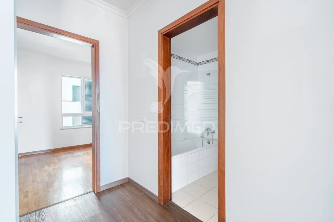 Apartamento T3 para Venda em Caniço Foto 13