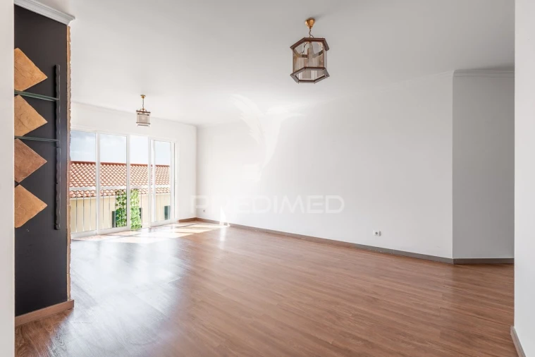 Apartamento T3 para Venda em Caniço Foto 6