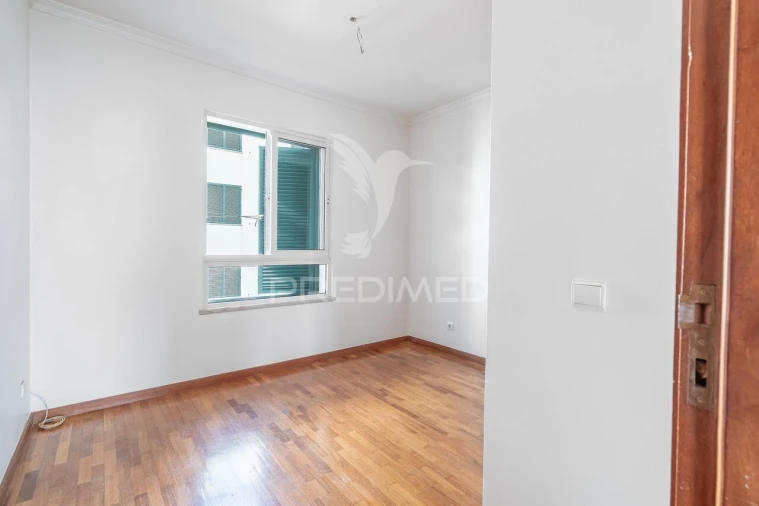 Apartamento T3 para Venda em Caniço Foto 22