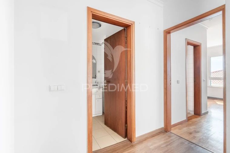 Apartamento T3 para Venda em Caniço Foto 12