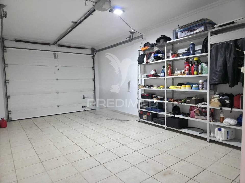 Moradia T3 para Venda em Turquel Foto 12