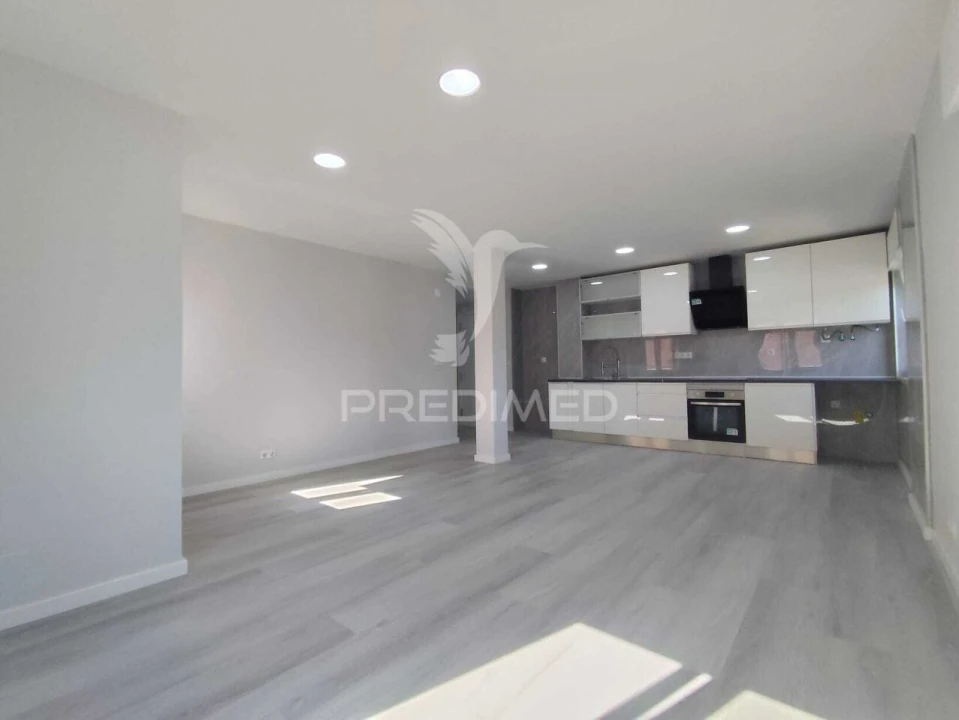 Apartamento T2 para Venda em Corroios Foto 7