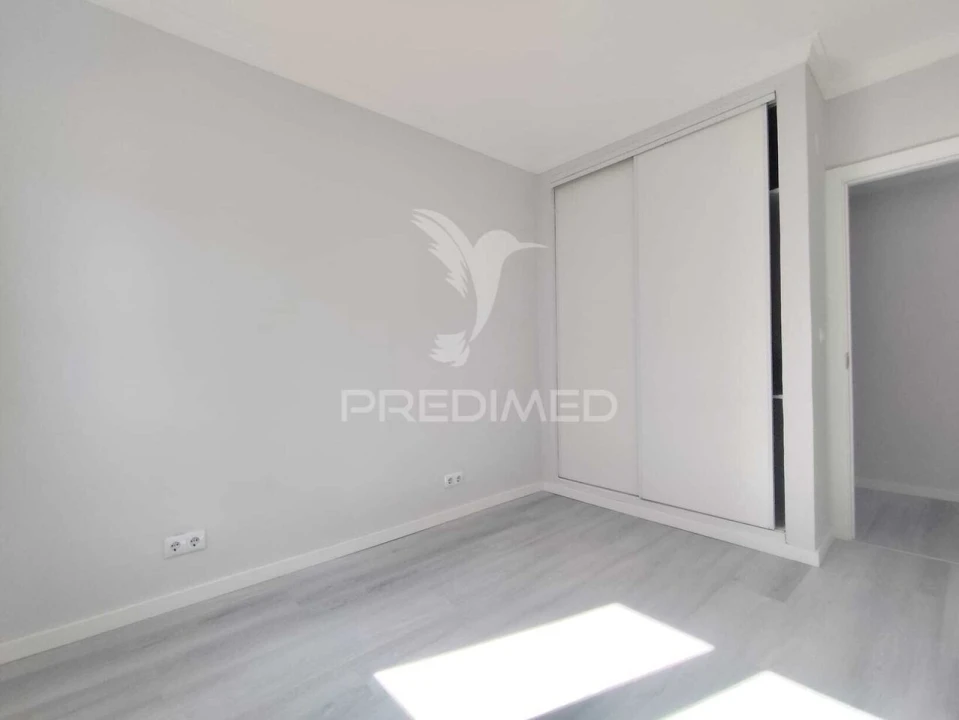 Apartamento T2 para Venda em Corroios Foto 28
