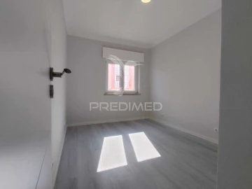 Apartamento T2 para Venda em Corroios