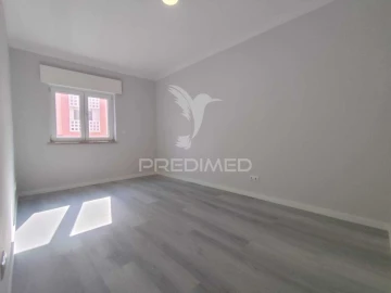 Apartamento T2 para Venda em Corroios