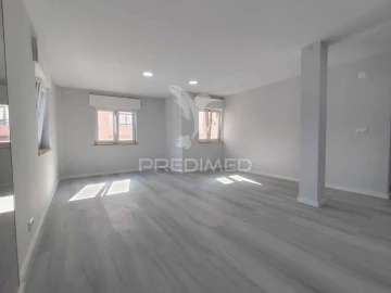 Apartamento T2 para Venda em Corroios