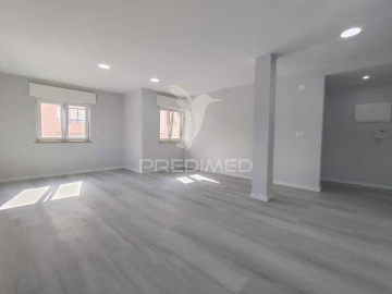Apartamento T2 para Venda em Corroios