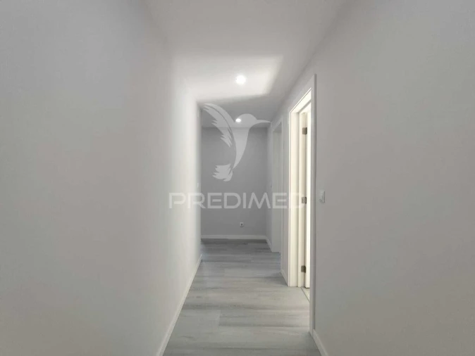Apartamento T2 para Venda em Corroios Foto 33