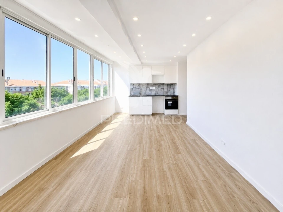 Apartamento T2 para Venda em Águas Livres Foto 1