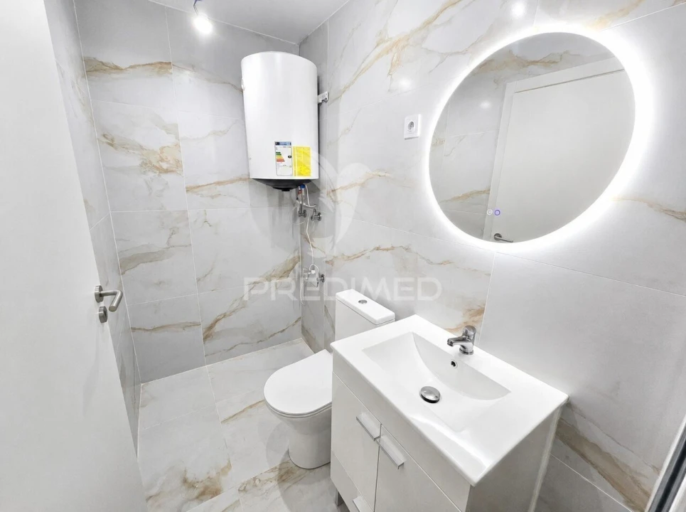 Apartamento T2 para Venda em Águas Livres Foto 5