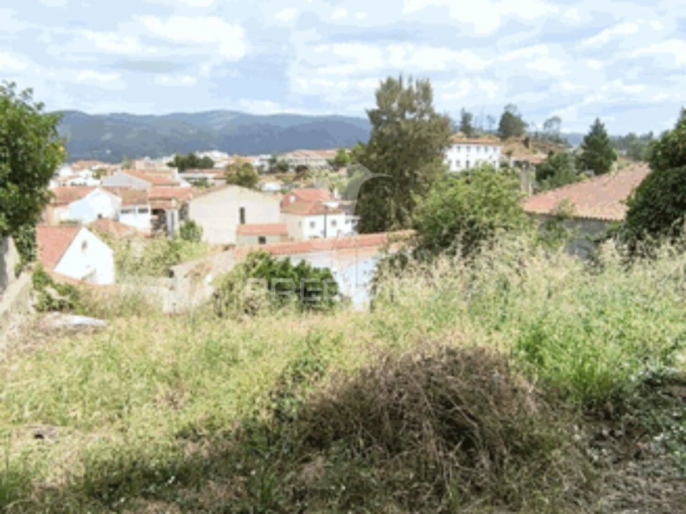 Moradia T4 para Venda em Miranda do Corvo Foto 24
