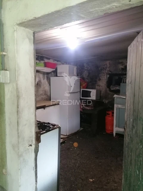 Moradia T4 para Venda em Estreito de Camara de Lobos