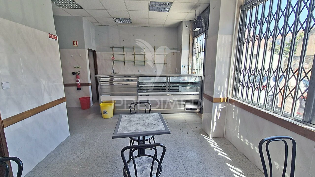 Loja para Venda em Benfica Foto 1