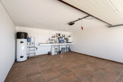 Moradia T4 para Venda em Lagos (São Sebastião e Santa Maria)