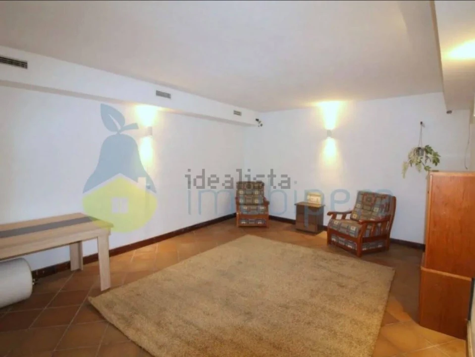 Moradia T2 para Venda em Armação de Pera Foto 8