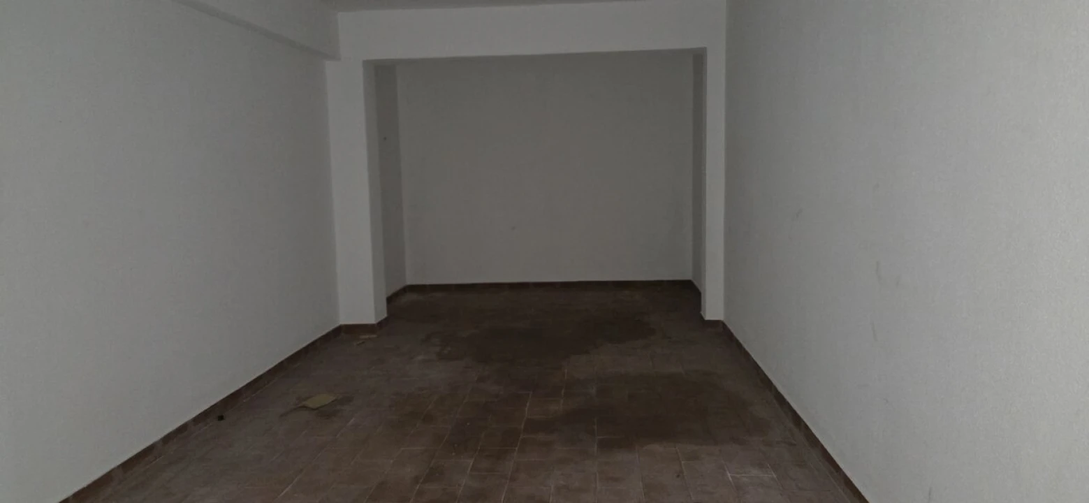 Garagem para Venda em Porches Foto 8