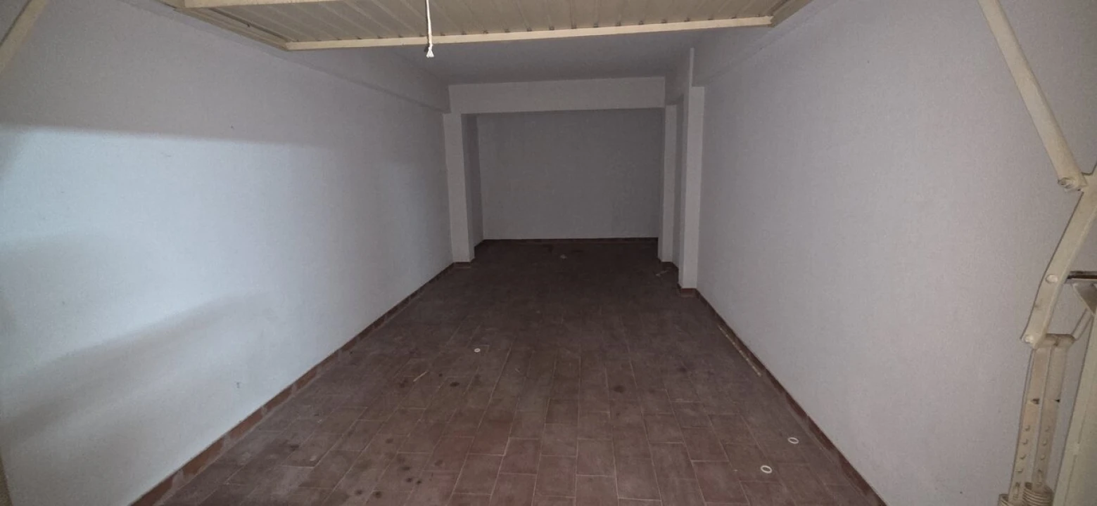 Garagem para Venda em Porches Foto 9