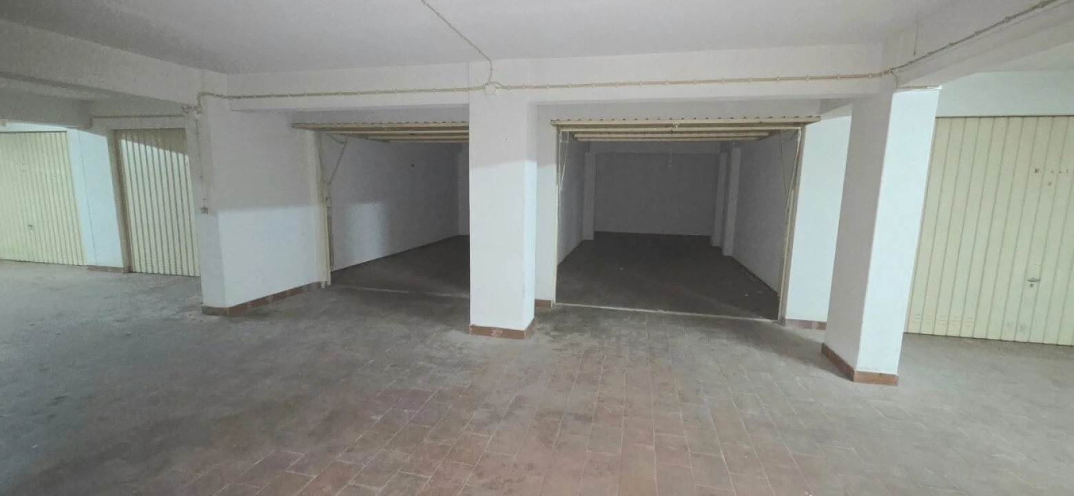 Garagem para Venda em Porches Foto 11