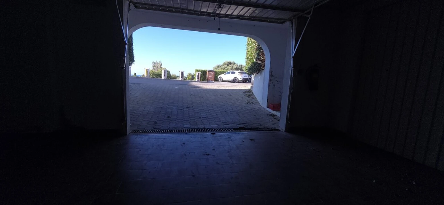 Garagem para Venda em Porches Foto 13