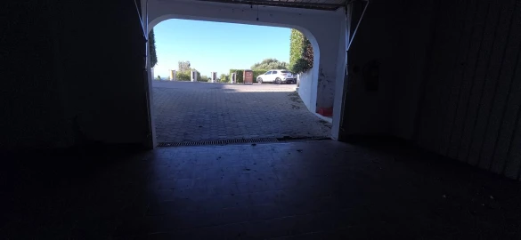 Garagem para Venda em Porches
