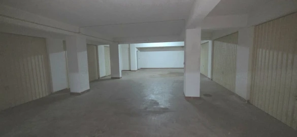 Garagem para Venda em Porches