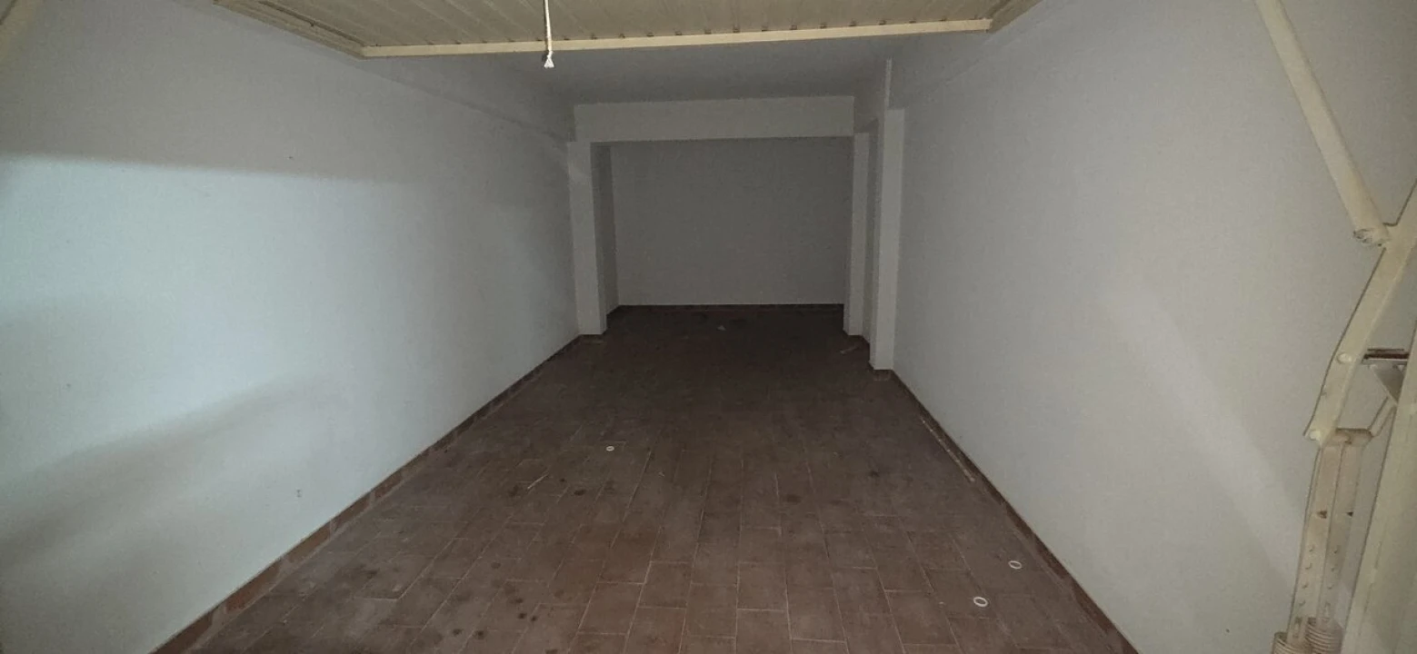 Garagem para Venda em Porches Foto 3