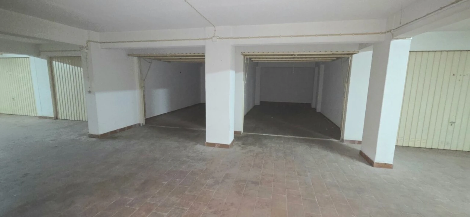 Garagem para Venda em Porches Foto 11